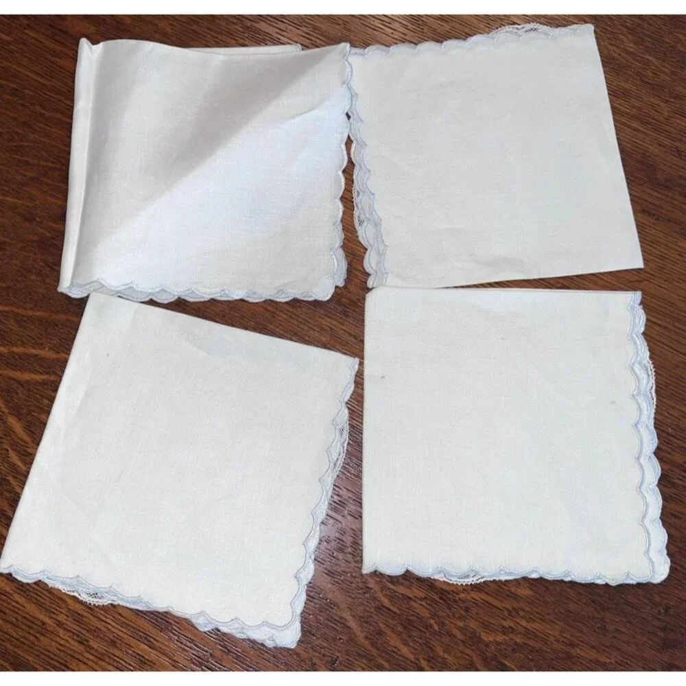 Vtg Linen Napkins Embroidered Floral Scalloped Cottage Core Lunch Tea Brunch